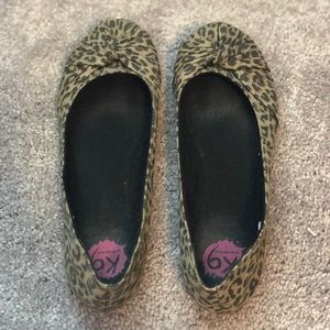 Leopard/cheetah print flats shoe